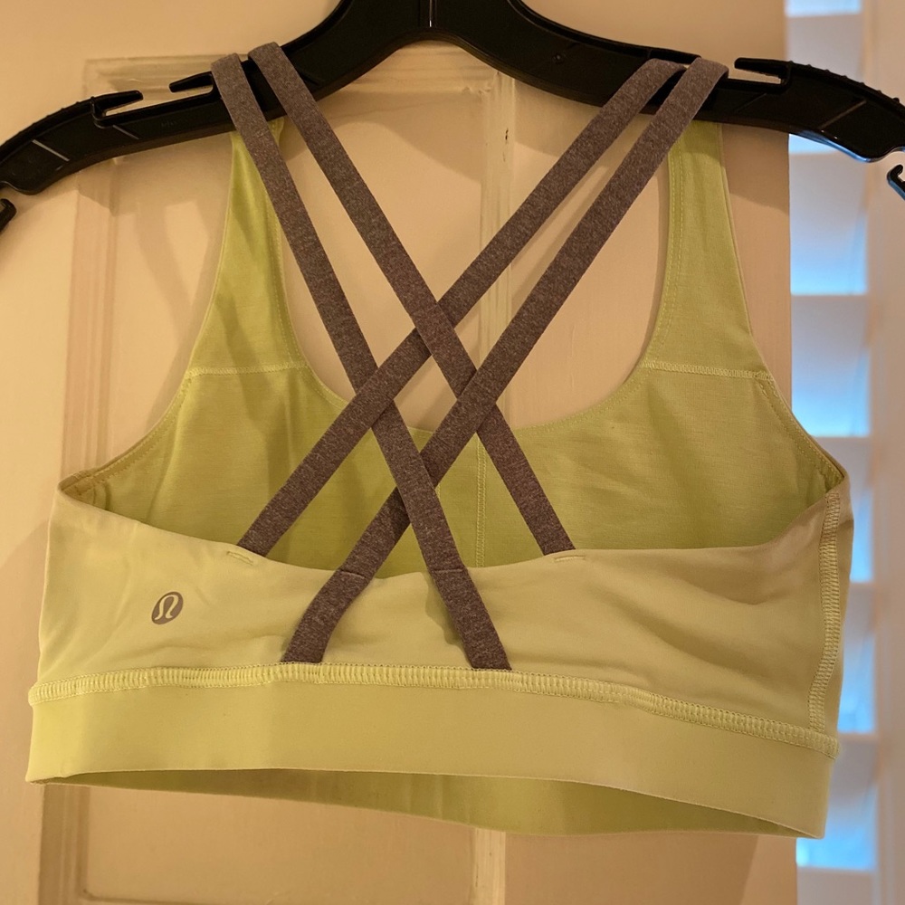 Lululemon sports bra